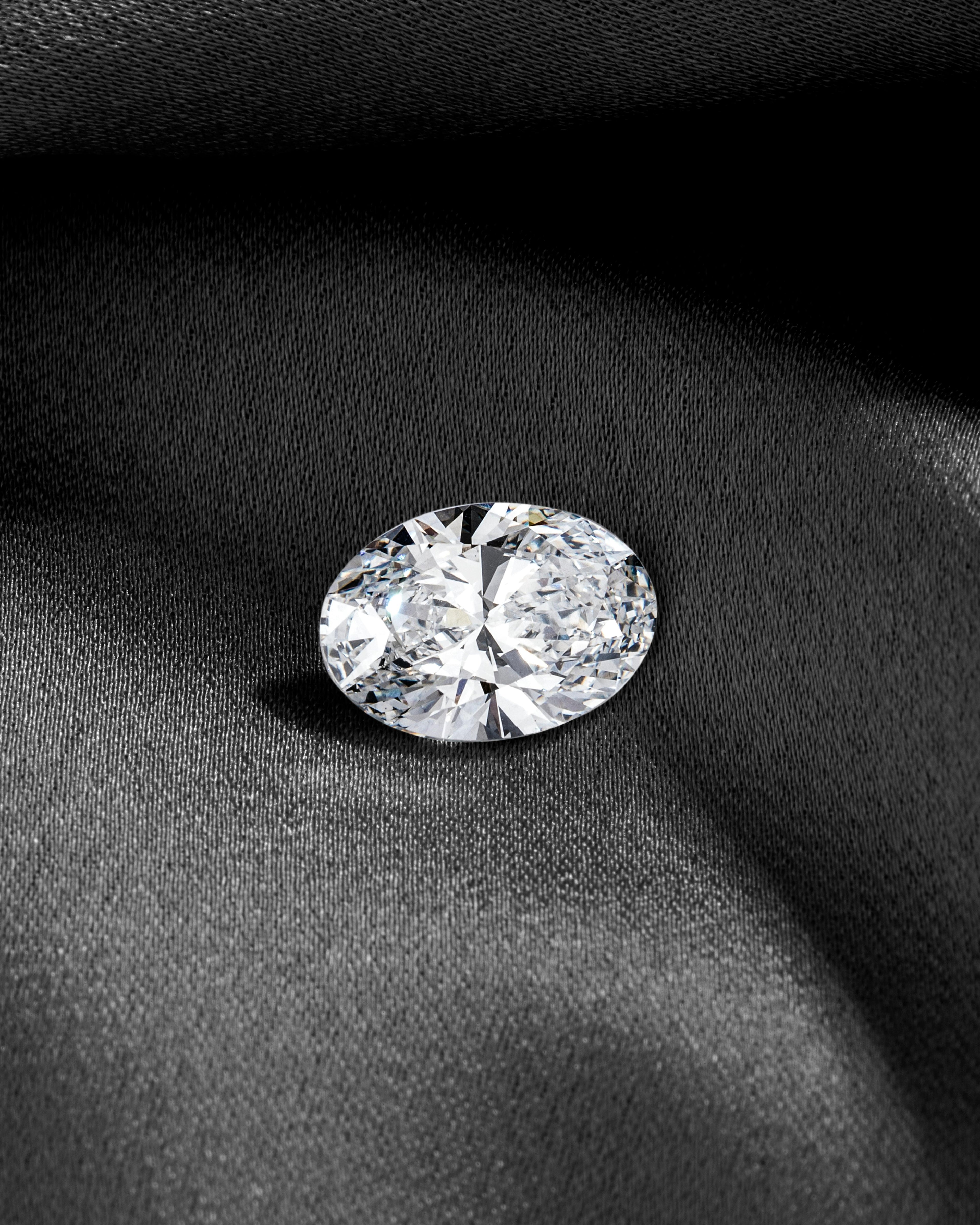 OVAL LAB GROWN DAIMOND